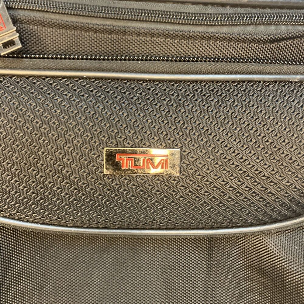 TUMI Alpha 2 Compact Large Screen Laptop Brief Pack Black Red Accents - Picture 2 of 16